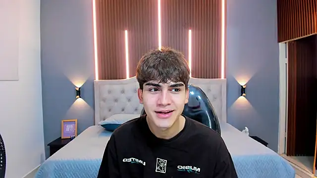 Tommy18   online show from 09-19-25, 03:30