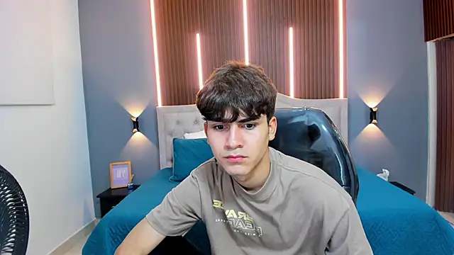 Tommy18   online show from 09-21-25, 03:30