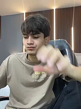 Tommy18   online show from 09-27-25, 03:33