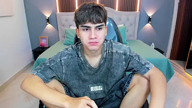 Tommy18   online show from 02-28-26, 03:29