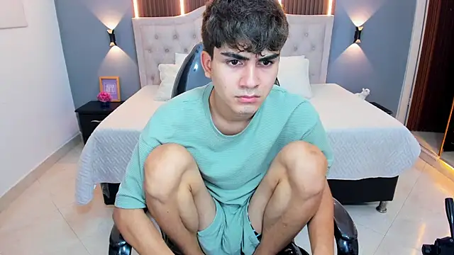 Tommy18   online show from 03-04-26, 03:34