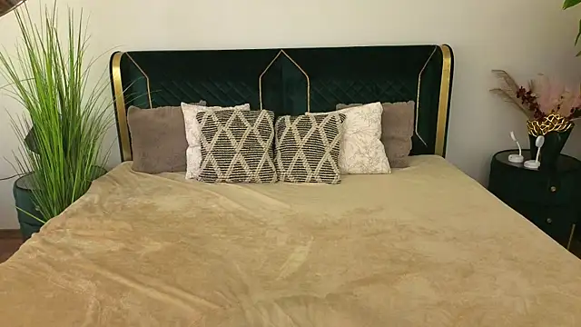 Snapshot of ArielGemme chatting on 03-21-26, 01:26 ArielGemme online show from 03-21-26, 01:26