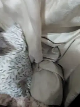 Snapshot of nonalona199999 chatting on 12-02-25, 12:05 nonalona199999 online show from 12-02-25, 12:05