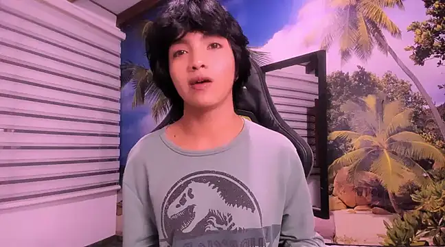 AllanYong18 online show from 01-20-25, 04:21