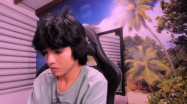 AllanYong18 online show from 01-20-25, 07:25