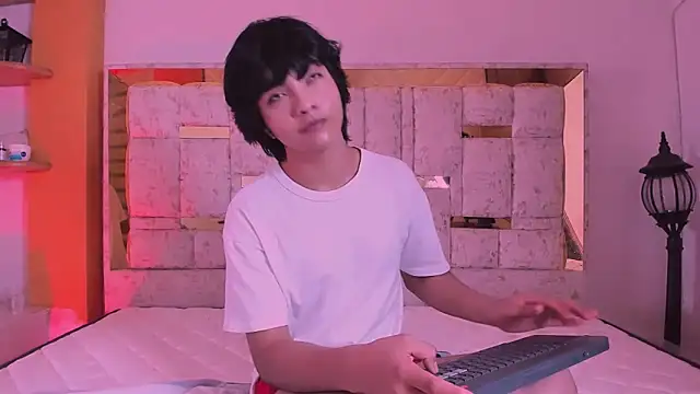 AllanYong18 online show from 03-22-25, 06:00