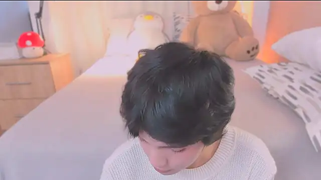 Snapshot of AllanYong18 chatting on 02-27-26, 12:27 AllanYong18 online show from 02-27-26, 12:27