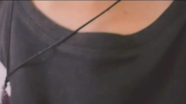 Snapshot of AllanYong18 chatting on 03-02-26, 05:08 AllanYong18 online show from 03-02-26, 05:08