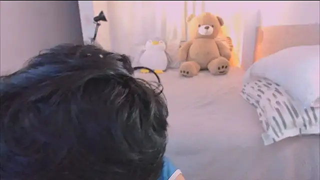 Snapshot of AllanYong18 chatting on 03-07-26, 11:07 AllanYong18 online show from 03-07-26, 11:07