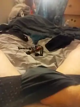 Snapshot of ludov17 chatting on 04-08-26, 03:17 ludov17 online show from 04-08-26, 03:17