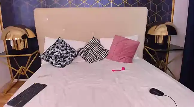 Snapshot of SarahGrays chatting on 01-16-25, 12:45 SarahGrays online show from 01-16-25, 12:45