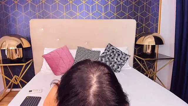 Snapshot of SarahGrays chatting on 01-26-25, 01:52 SarahGrays online show from 01-26-25, 01:52