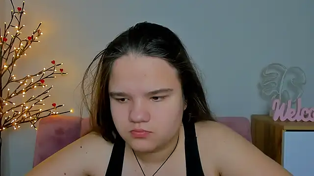 AdeleCruz online show from 02-17-25, 08:09