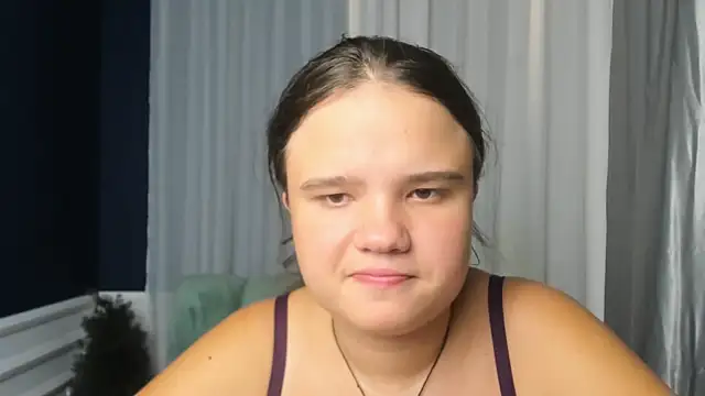 AdeleCruz online show from 09-11-25, 12:16