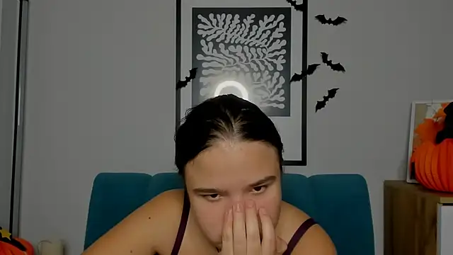 AdeleCruz online show from 11-01-25, 08:05