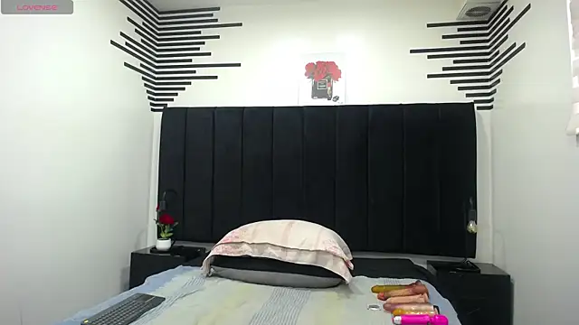 Snapshot of VickyBoobss chatting on 10-07-25, 07:55 VickyBoobss online show from 10-07-25, 07:55