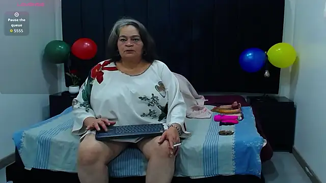 Snapshot of VickyBoobss chatting on 10-20-25, 07:58 VickyBoobss online show from 10-20-25, 07:58