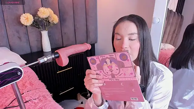 chelsea bolton  online show from 10-22-25, 01:00