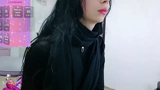 Snapshot of madison_oli chatting on 10-02-25, 03:02 madison oli online show from 10-02-25, 03:02