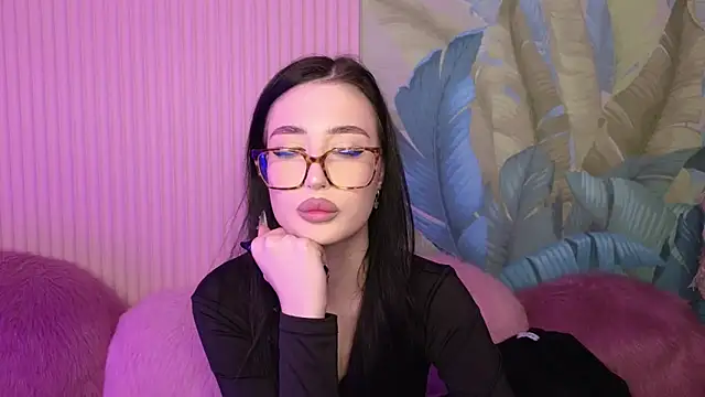 EmmaLawrens online show from 02-19-25, 12:00