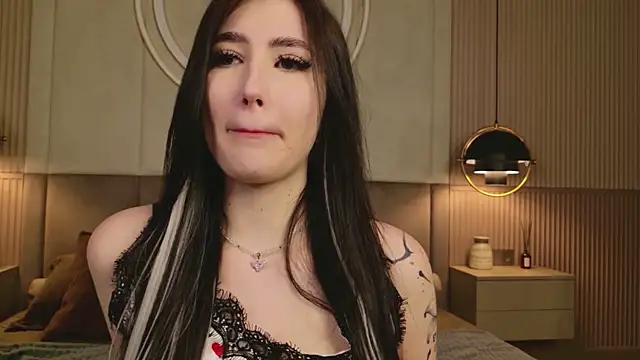 EmmaLawrens online show from 05-20-26, 11:38
