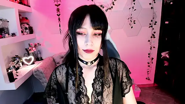 Effy Devalk online show from 02-20-25, 04:03