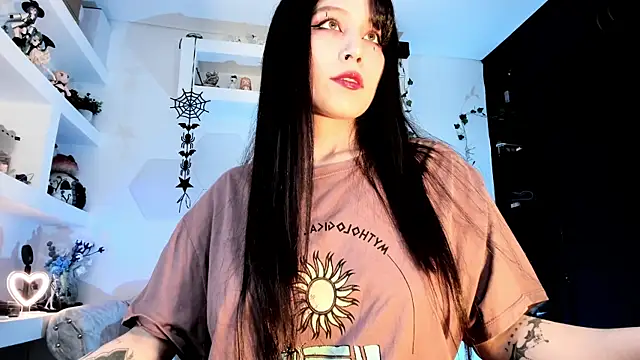 Effy Devalk online show from 03-19-25, 03:29