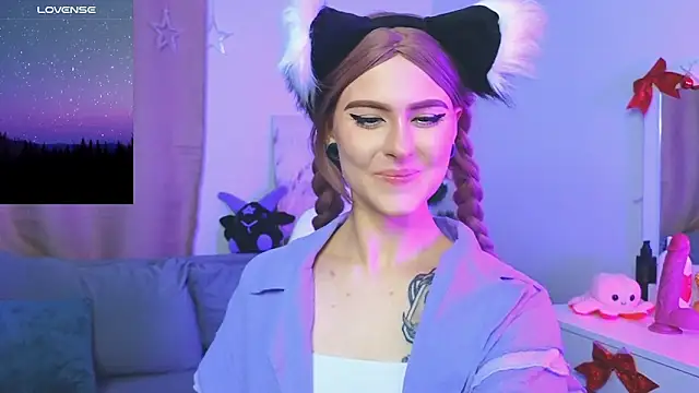 Emily  Mooree online show from 01-19-25, 07:25