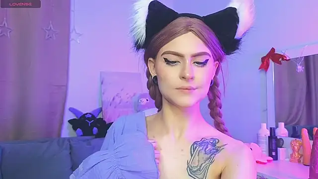 Emily  Mooree online show from 01-20-25, 07:25