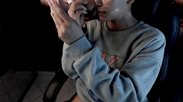 Snapshot of vaiolethsan__ chatting on 02-24-26, 08:29 vaiolethsan online show from 02-24-26, 08:29