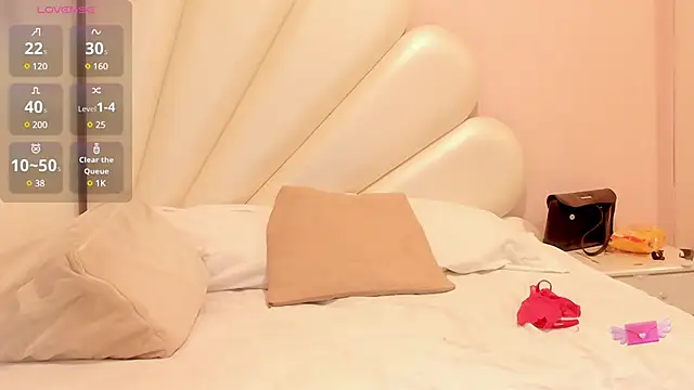 Snapshot of Thifany_Hampton_ chatting on 01-17-25, 10:56 Thifany Hampton online show from 01-17-25, 10:56