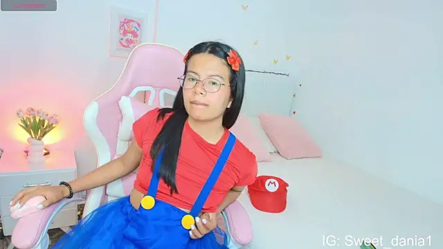 sweet dania  online show from 10-11-25, 04:33