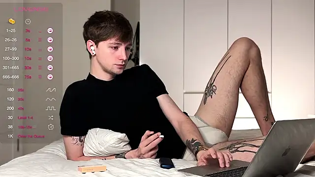 Calvin Polanski online show from 02-12-26, 05:35