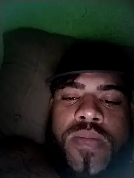 Snapshot of safado0027 chatting on 10-15-25, 03:17 safado0027 online show from 10-15-25, 03:17