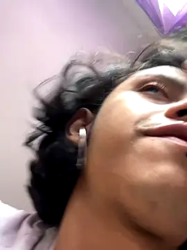 Snapshot of boysLittle chatting on 10-09-25, 05:33 boysLittle online show from 10-09-25, 05:33