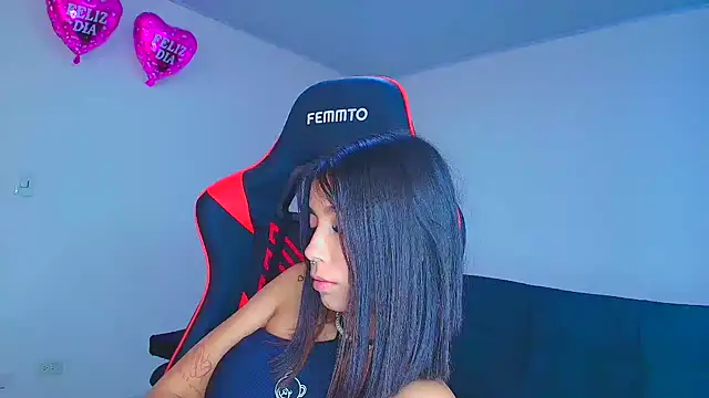 Snapshot of Rousse_violett chatting on 10-05-25, 09:56 Rousse violett online show from 10-05-25, 09:56