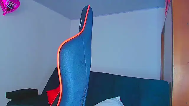 Snapshot of Rousse_violett chatting on 10-09-25, 08:40 Rousse violett online show from 10-09-25, 08:40