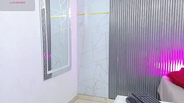 gabriela cortez online show from 06-25-26, 04:01