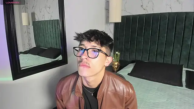 Snapshot of tim__fox chatting on 03-02-26, 11:28 tim fox online show from 03-02-26, 11:28