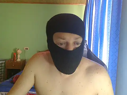 Snapshot of superfollador chatting on 10-21-25, 10:32 superfollador online show from 10-21-25, 10:32