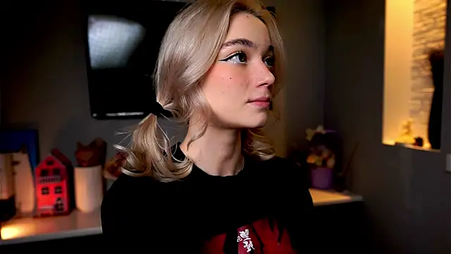 Snapshot of ileanacampbe chatting on 01-29-25, 04:26 ileanacampbe online show from 01-29-25, 04:26