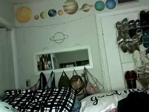 Snapshot of nikkikittyx3 chatting on 03-05-25, 06:23 nikkikittyx3 online show from 03-05-25, 06:23