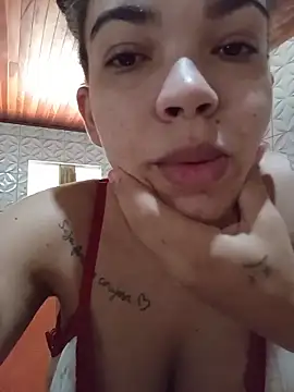 Snapshot of oliveira_k chatting on 10-24-25, 12:12 oliveira k online show from 10-24-25, 12:12
