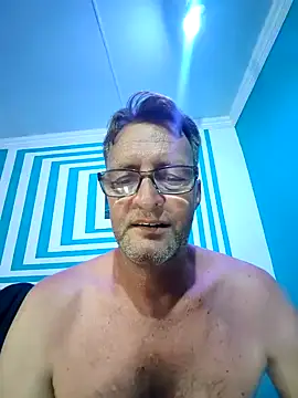 itsmeyes69 online show from 01-25-25, 09:57