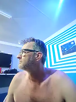 itsmeyes69 online show from 01-30-25, 11:02