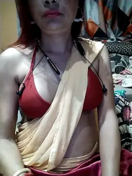 Snapshot of SANA-LEONI chatting on 10-15-25, 02:39 SANA-LEONI online show from 10-15-25, 02:39