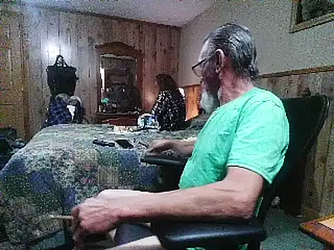 Snapshot of Aldick68 chatting on 03-23-25, 02:15 Aldick68 online show from 03-23-25, 02:15