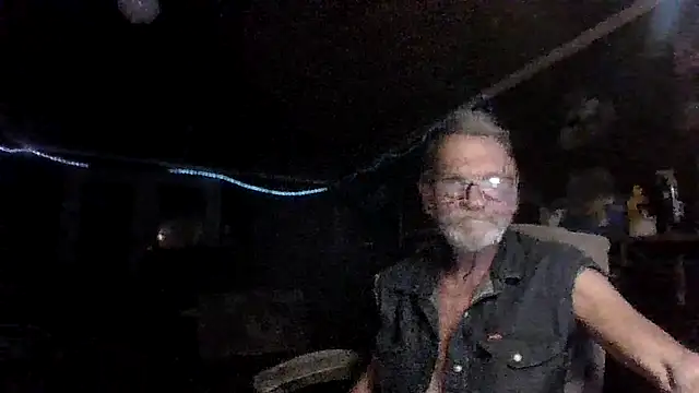Snapshot of Aldick68 chatting on 04-18-26, 07:45 Aldick68 online show from 04-18-26, 07:45