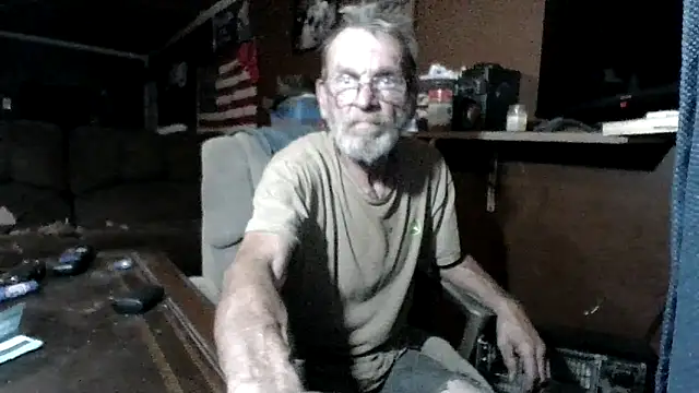 Snapshot of Aldick68 chatting on 04-27-26, 09:40 Aldick68 online show from 04-27-26, 09:40