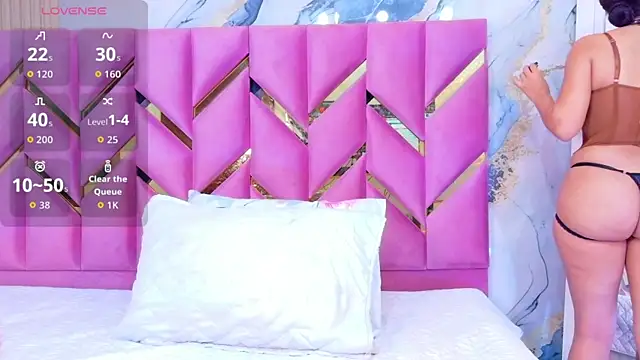 hotiergirl online show from 11-24-25, 12:16